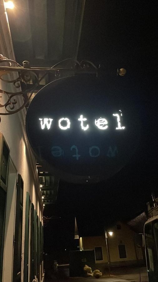 Wotel Soechau Luaran gambar